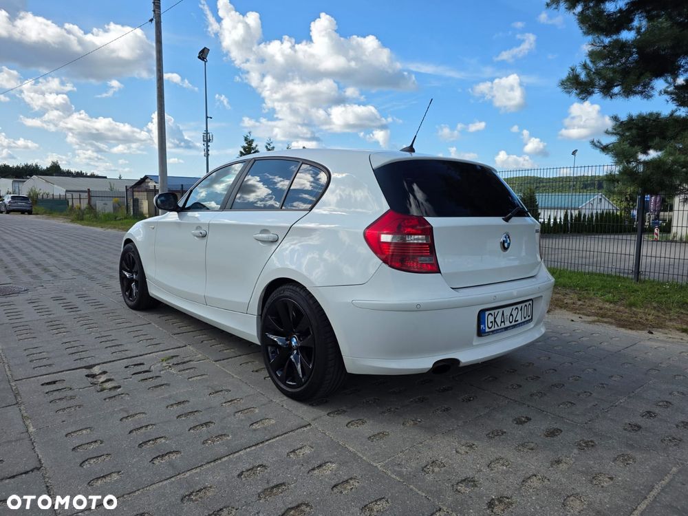 BMW Seria 1 116d Sport Line - 4