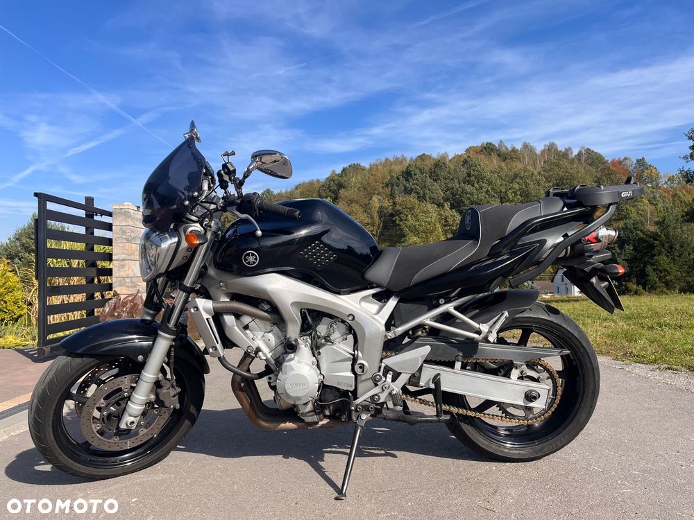Yamaha FZ6