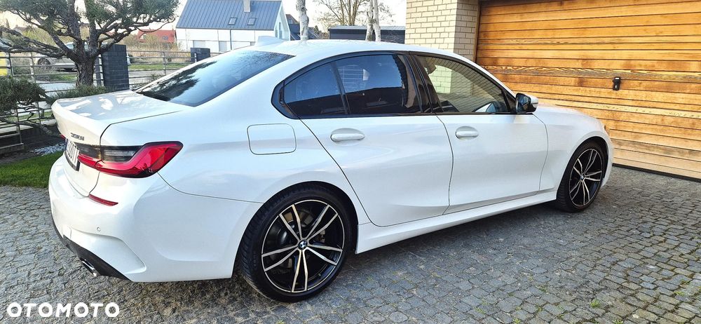 BMW Seria 3 330i xDrive M Sport sport - 2