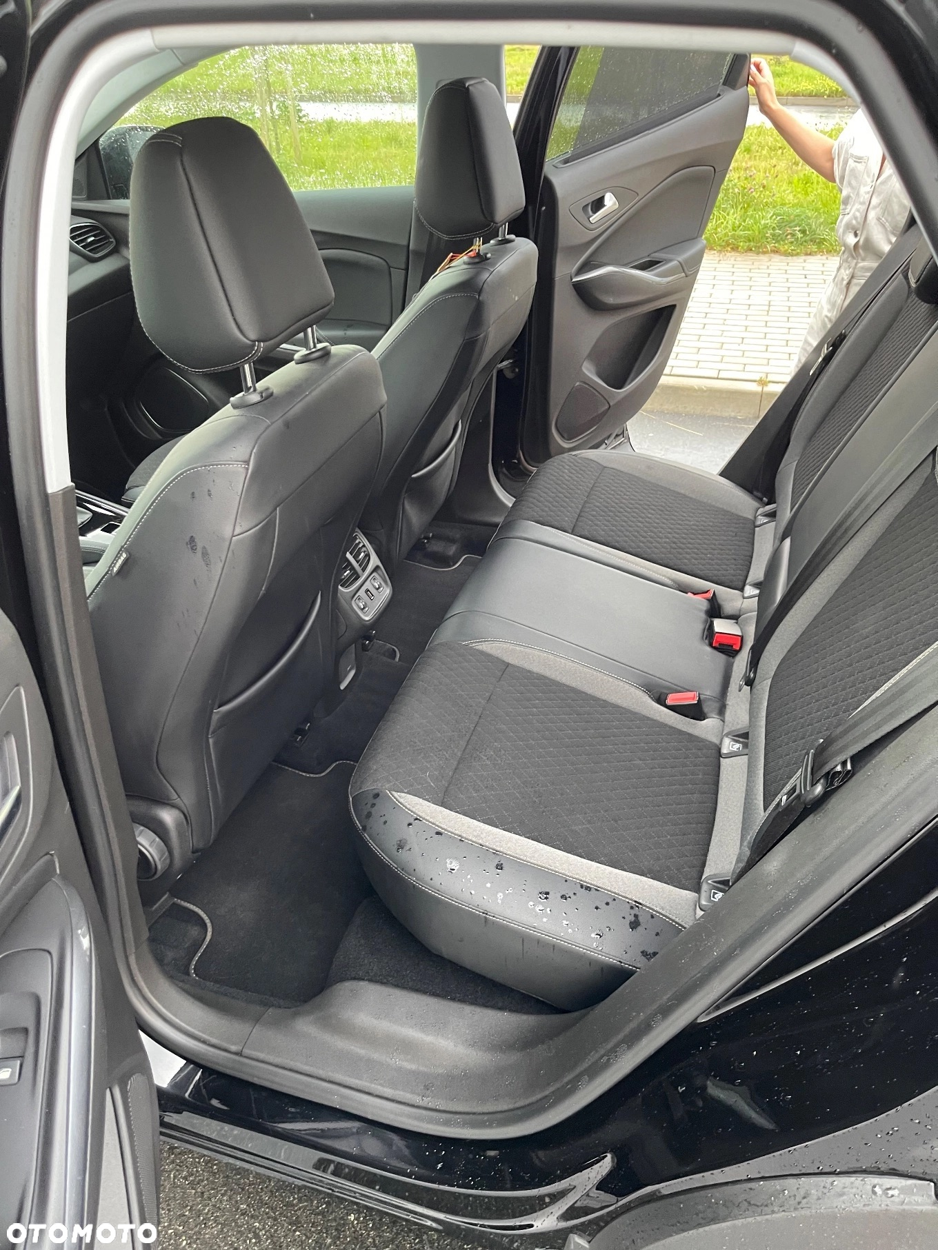 Opel Grandland X 1.2 Start/Stop Automatik Business Edition - 23