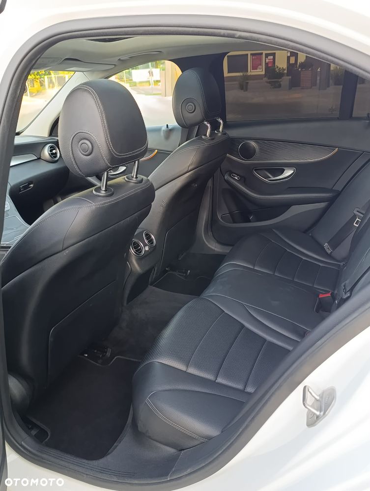 Mercedes-Benz Klasa C 300 9G-TRONIC - 7