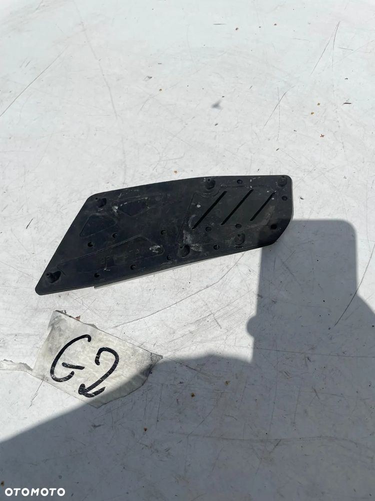 YAMAHA TMAX 530 OWIEWKA KOKPIT PODEST PODLOGA GUMA PODNOZEK 2PW-27484 - 2