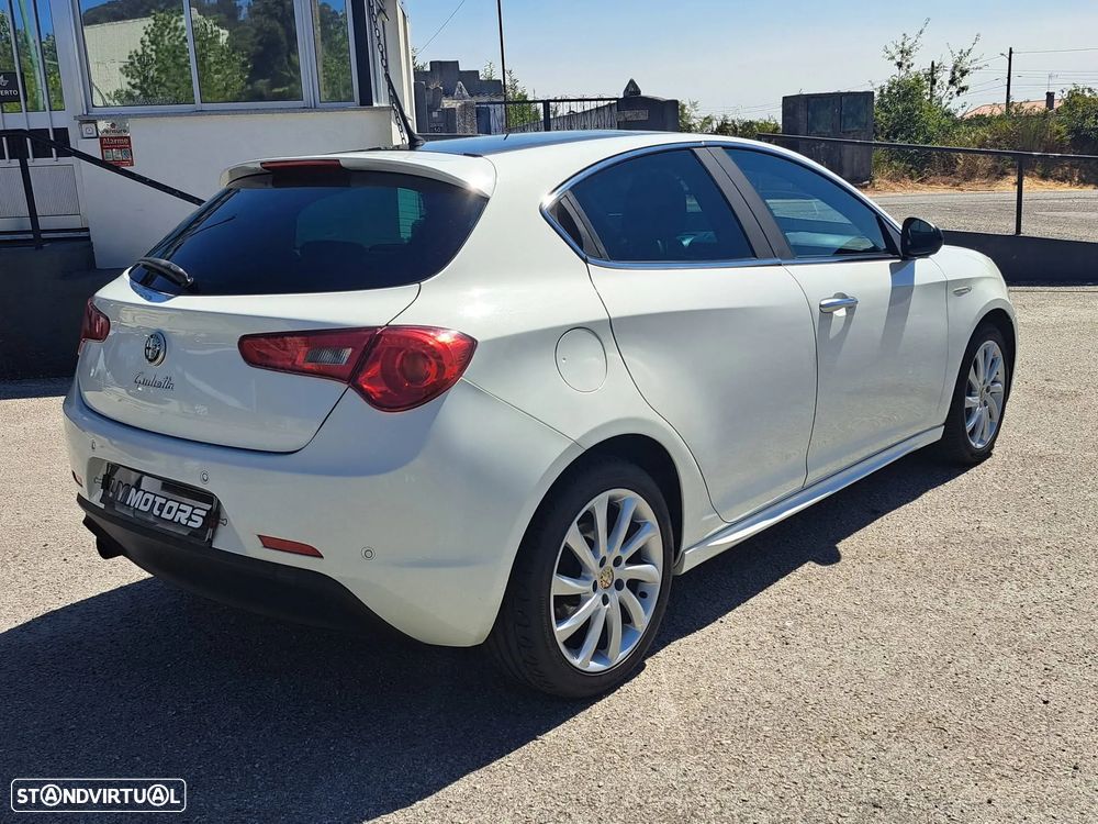 Alfa Romeo Giulietta 1.6 JTDM Distinctive - 6