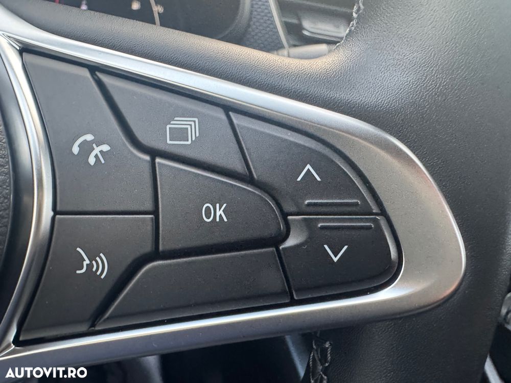 Renault Arkana E-TECH 145 Evolution - 14