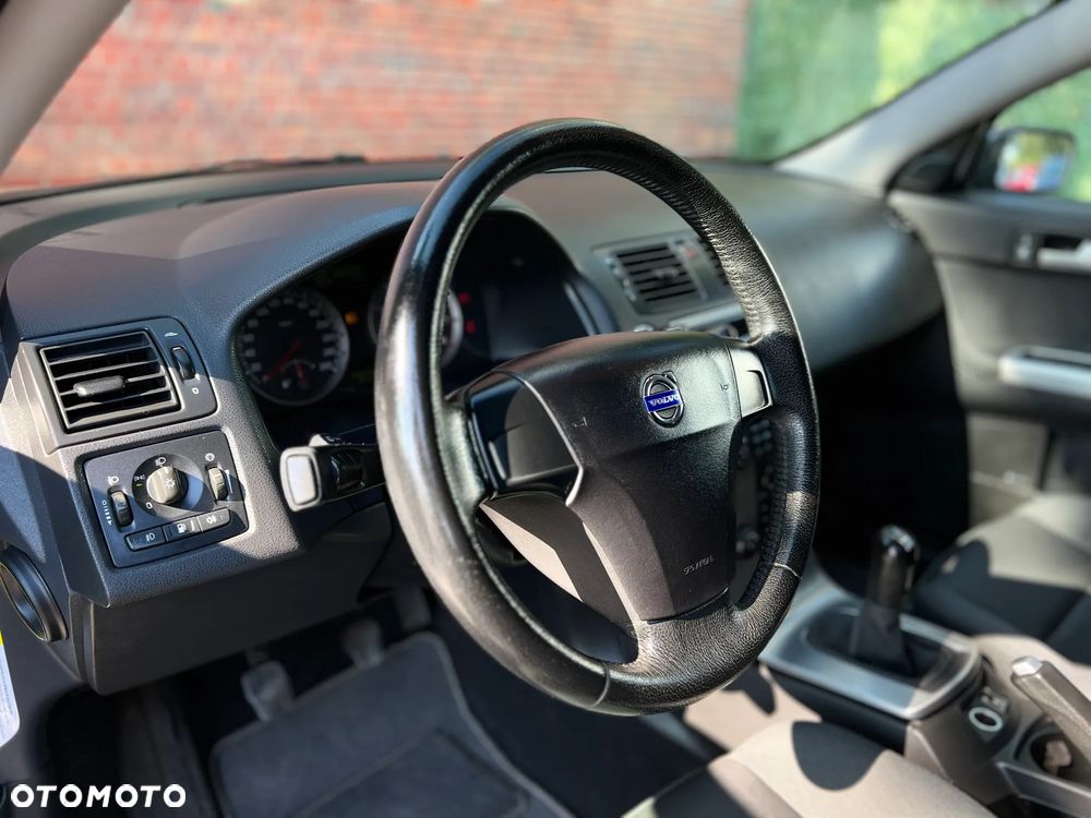 Volvo V50 2.4 - 19