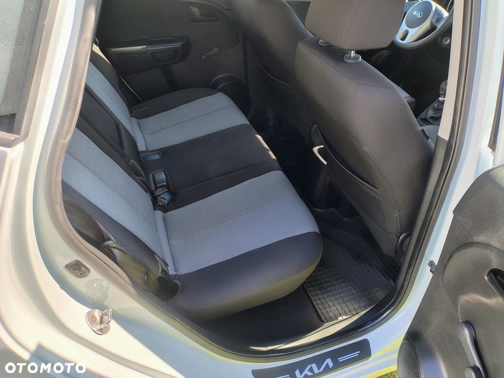 Kia Venga 1.4 CRDi S - 11