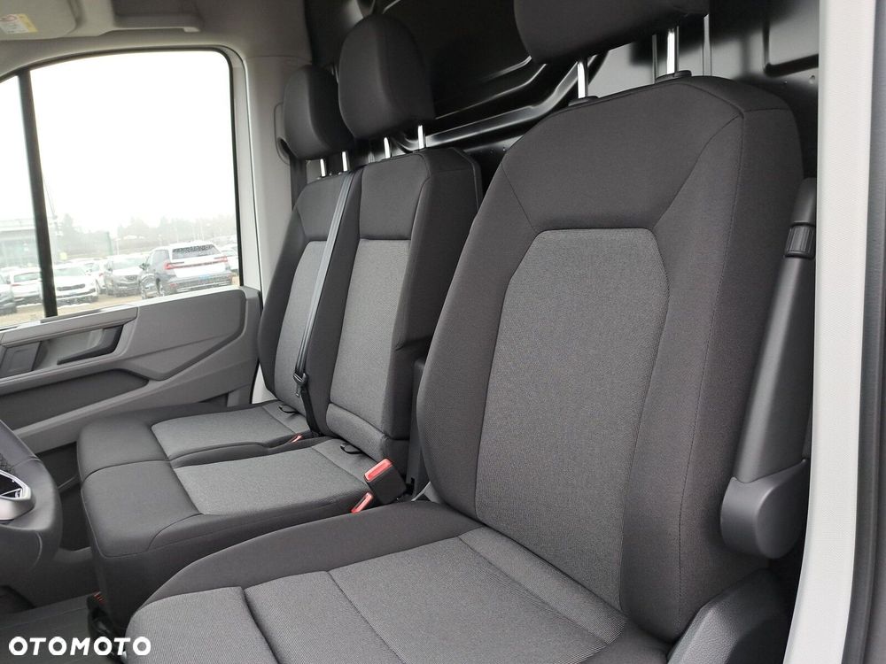 Volkswagen Crafter 35 Furgon z wysokim dachem silnik: 2,0 l EU6 SCR 177 KM, przedni 8-bieg.automatyczna, r.o : 4490 mm - 19