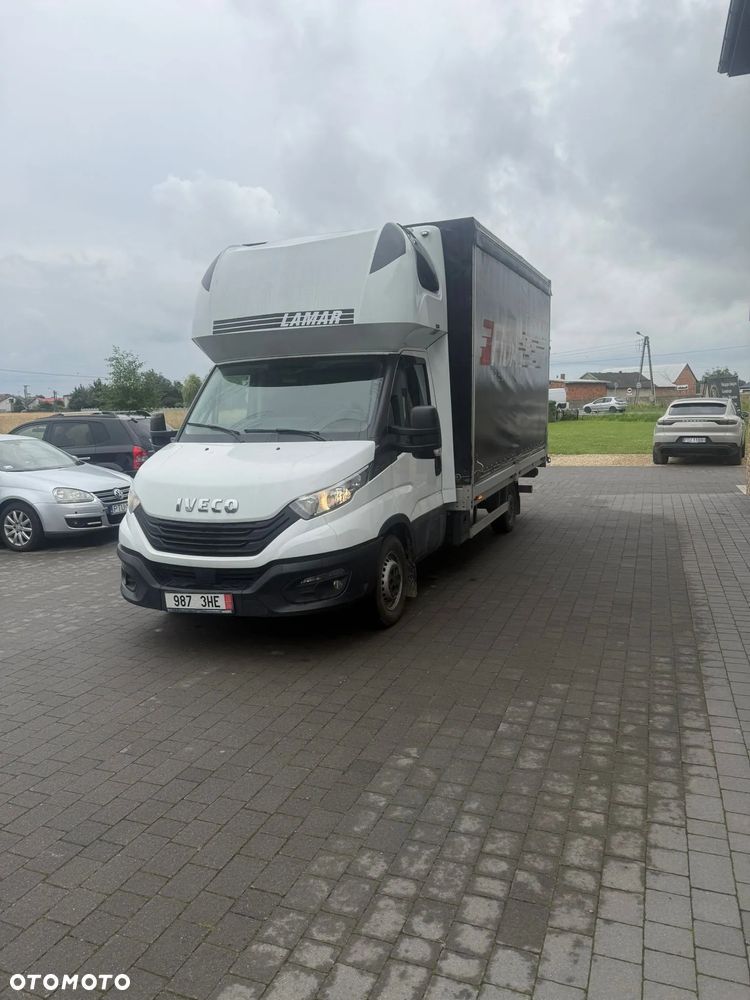 Mercedes-Benz Sprinter - 2