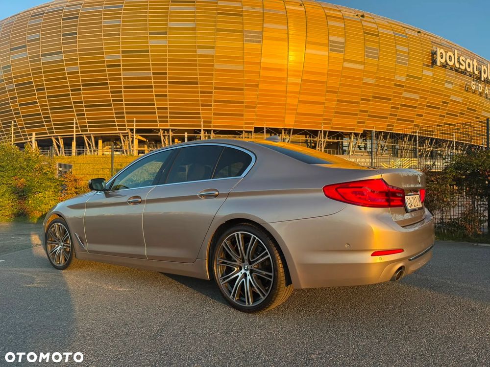 BMW Seria 5 530i Luxury Line - 4