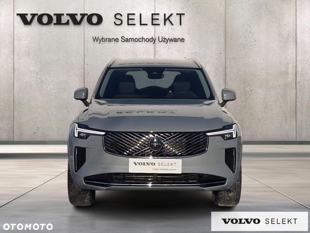 Volvo XC 90 - 9