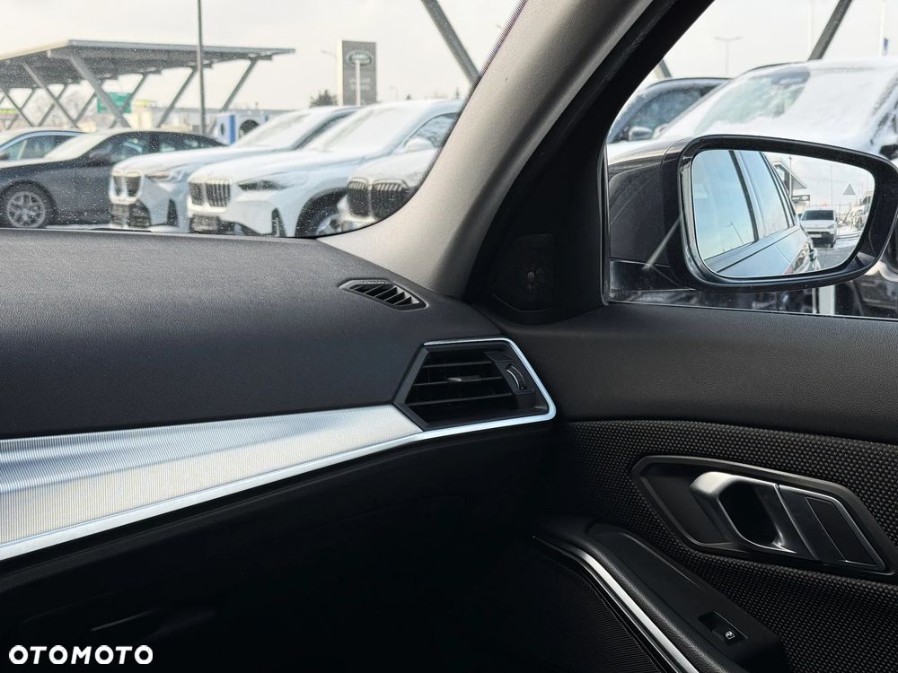 BMW Seria 3 320d Sport Line Shadow - 18