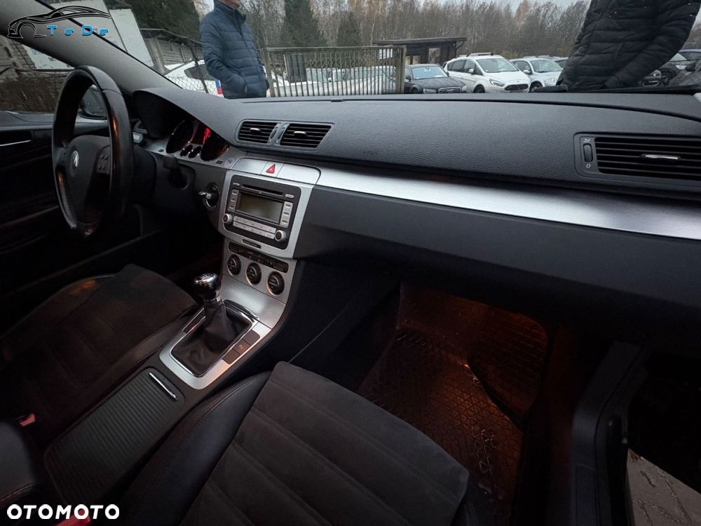 Volkswagen Passat Variant 2.0 TDI 4Mot Highline - 29