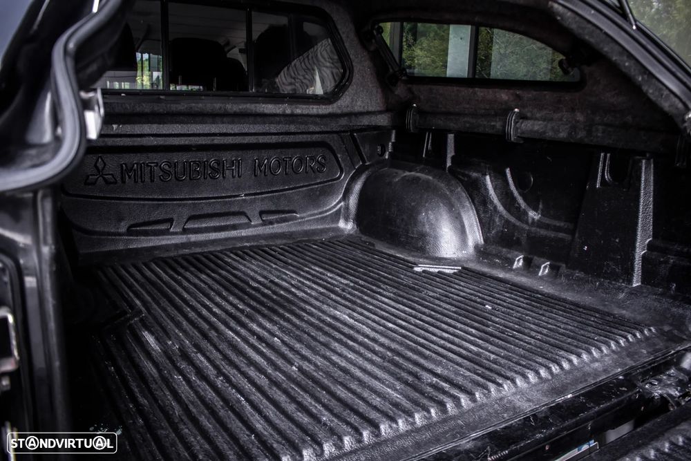 Mitsubishi L200 Pick Up 4x4 Auto Intense Cabine Dupla - 38