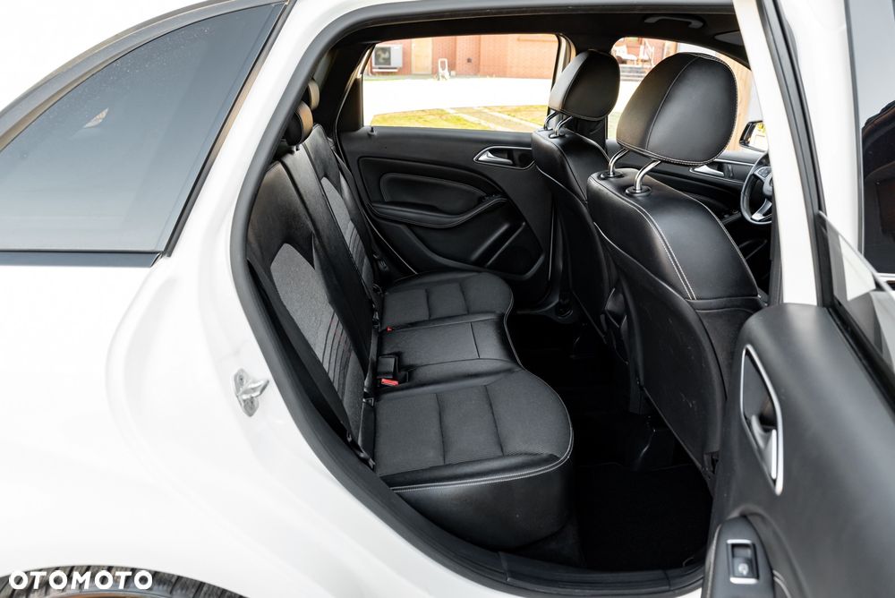 Mercedes-Benz Klasa B 200 (CDI) d 4Matic 7G-DCT AMG Line - 20