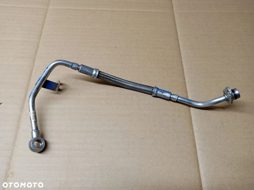 Przewód rurka smarująca dopływu oleju olejowa turbiny BMW M5 G30 F90 4.4 7934654 - 1