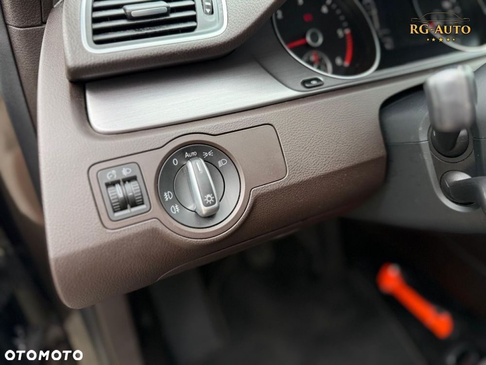 Volkswagen Passat - 23