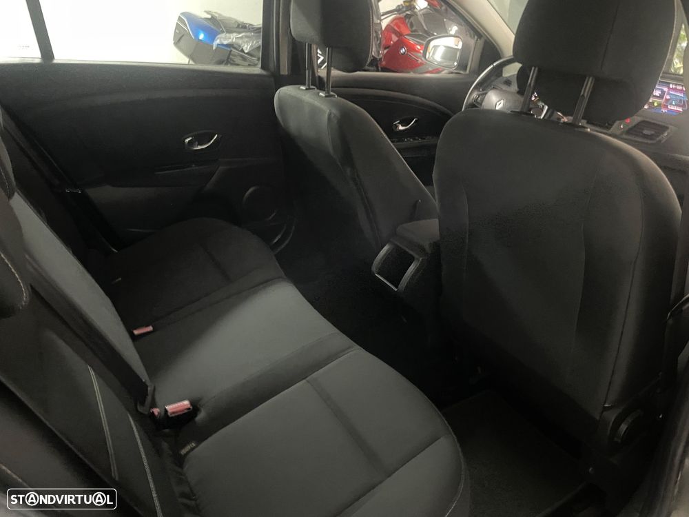 Renault Mégane Sport Tourer 1.5 dCi Bose Edition SS - 19