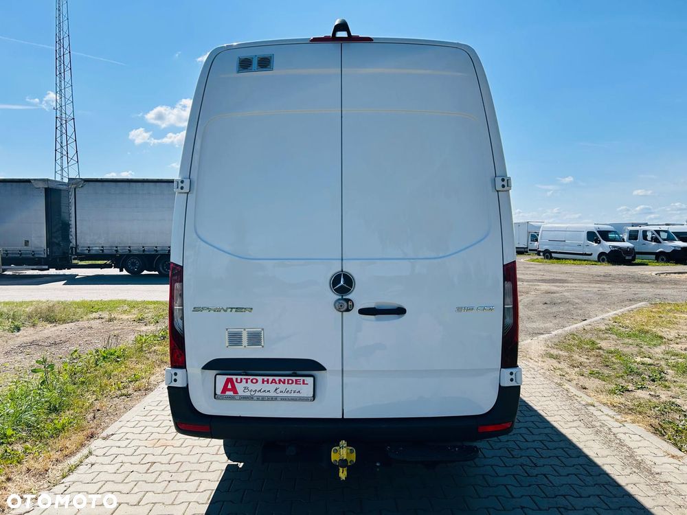 Mercedes-Benz Sprinter - 6