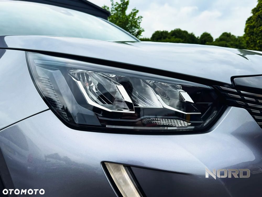 Peugeot 2008 PureTech 130 EAT8 Allure - 11