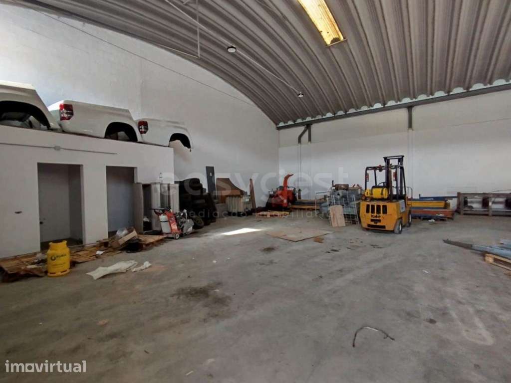 Armazém na Zona Industrial do Alto Padrão, na Lousã - Grande imagem: 4/12