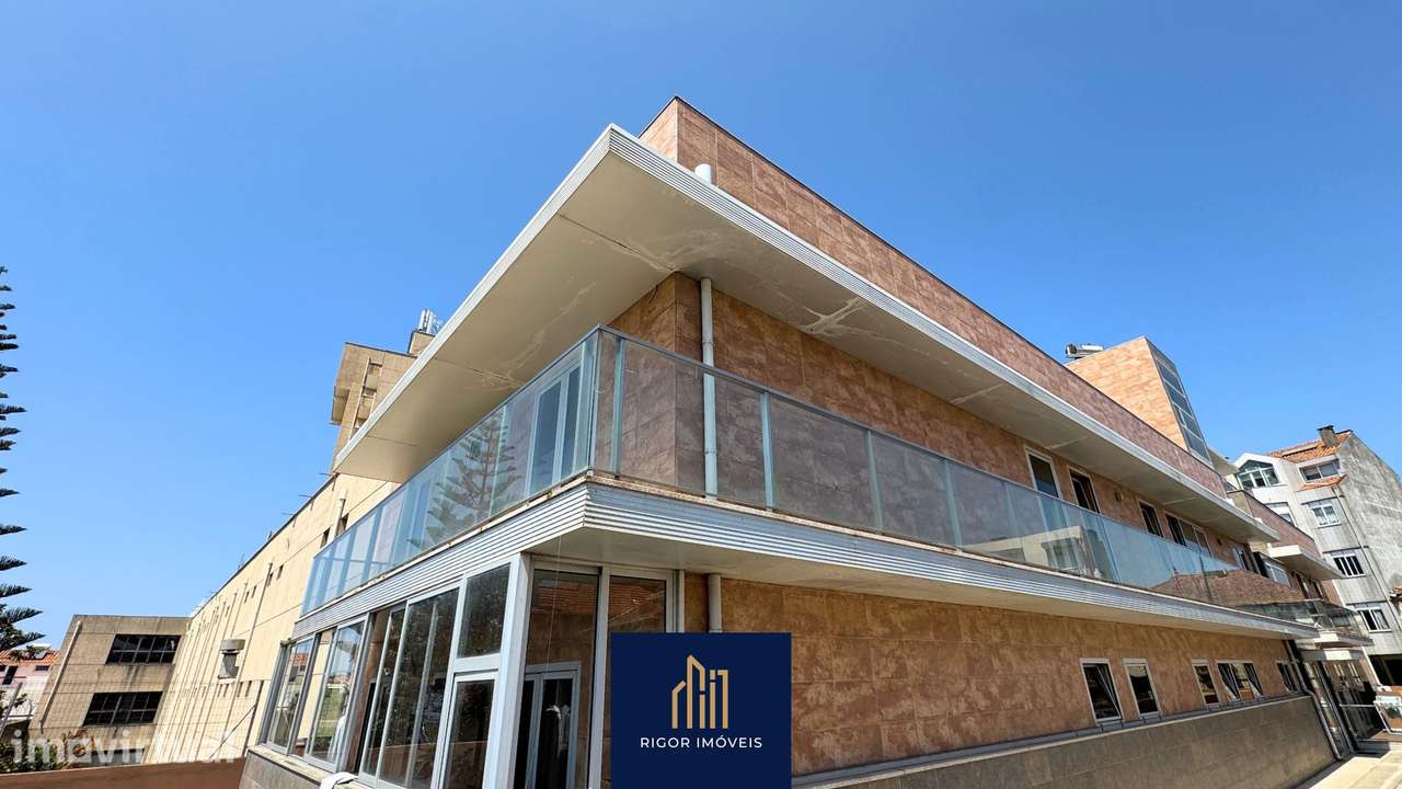 Apartamento T4 | Centro da Póvoa de Varzim | Condomínio com Piscina - Grande imagem: 4/36
