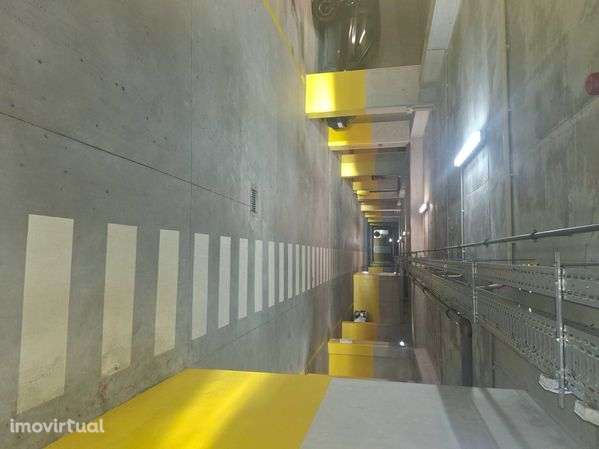 Lugar de Garagem DUPLO Pólo Universitário/H.S.J. - Grande imagem: 3/5