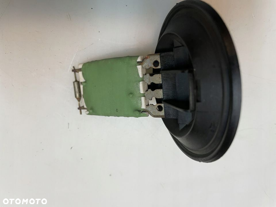 REZYSTOR DMUCHAWY VW POLO 9N - 2