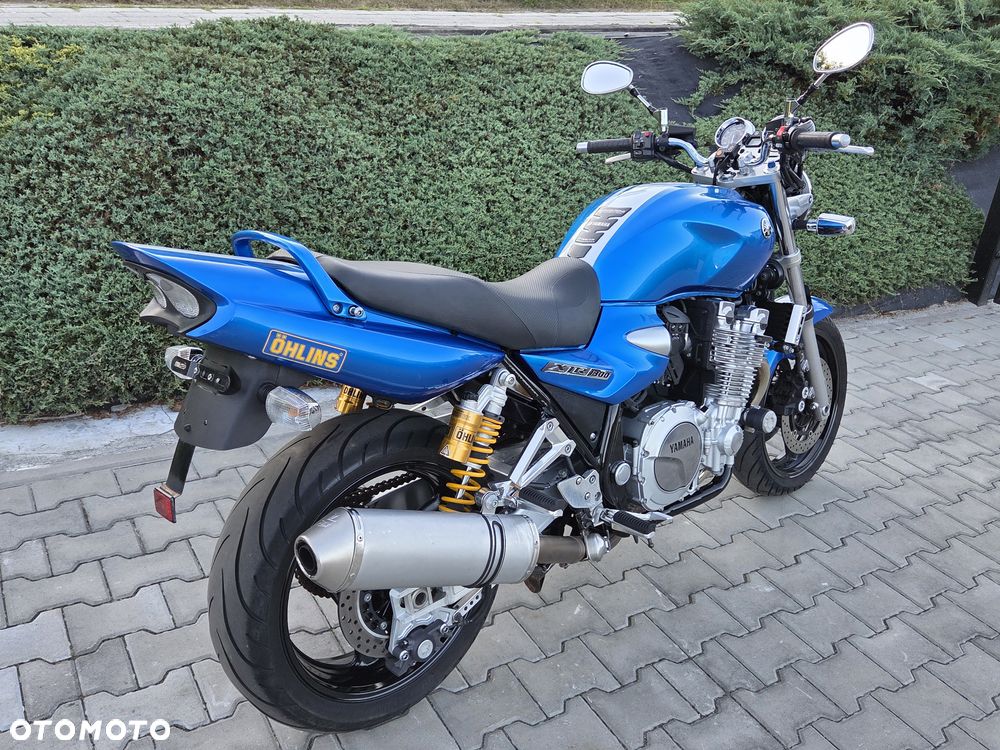 Yamaha XJR - 19