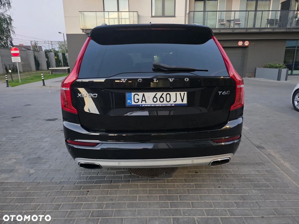 Volvo XC 90 T6 AWD Geartronic Momentum - 4