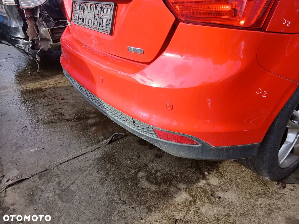 Ford Focus Mk3 HB Klapa Zderzak Tył Tylni Kolor ZC Czerwony - 2