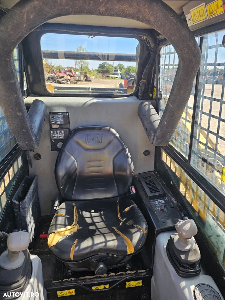 Caterpillar Cat 257B  bobcat miniincarcator frontal minivola compact senile - 8
