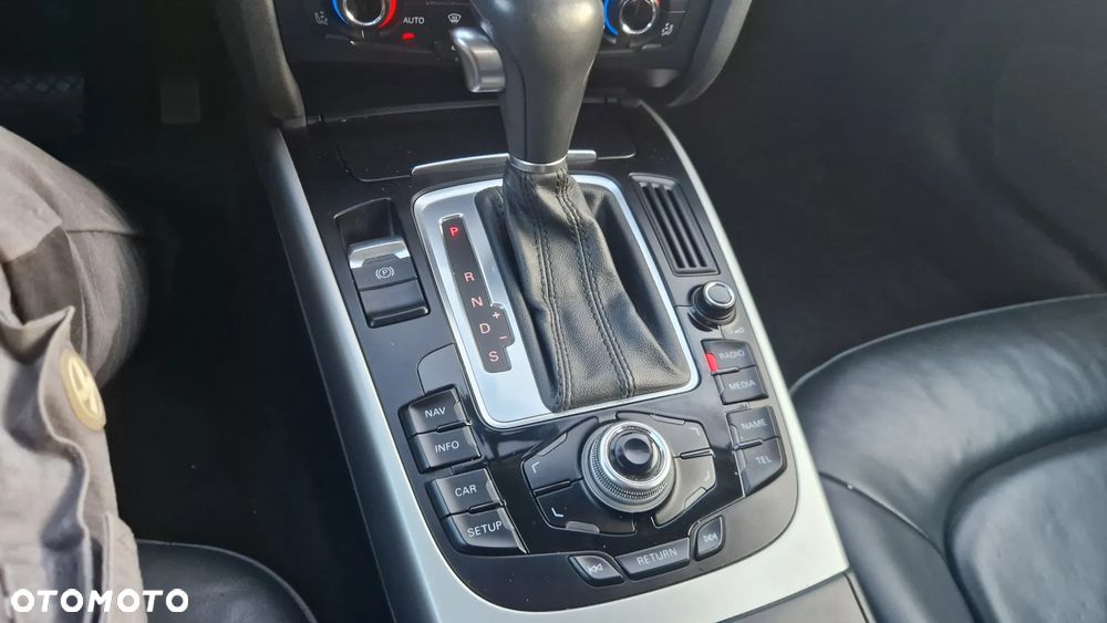 Audi A4 Limousine 2.0 TFSI quattro S tronic Ambiente - 23