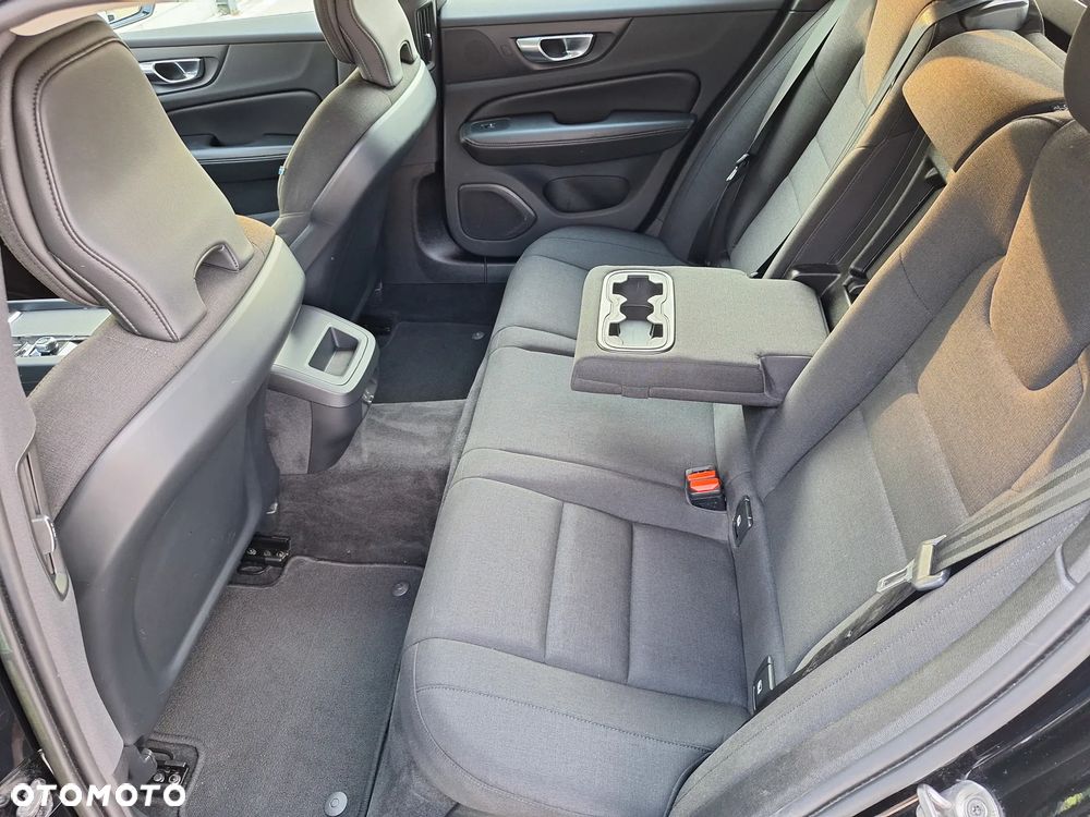 Volvo V60 B4 D Momentum Pro - 21