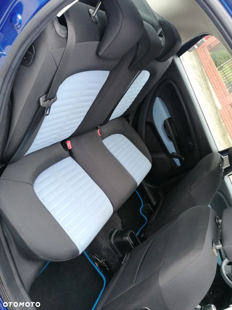 Fiat Punto 1.4 16V Dynamic - 19
