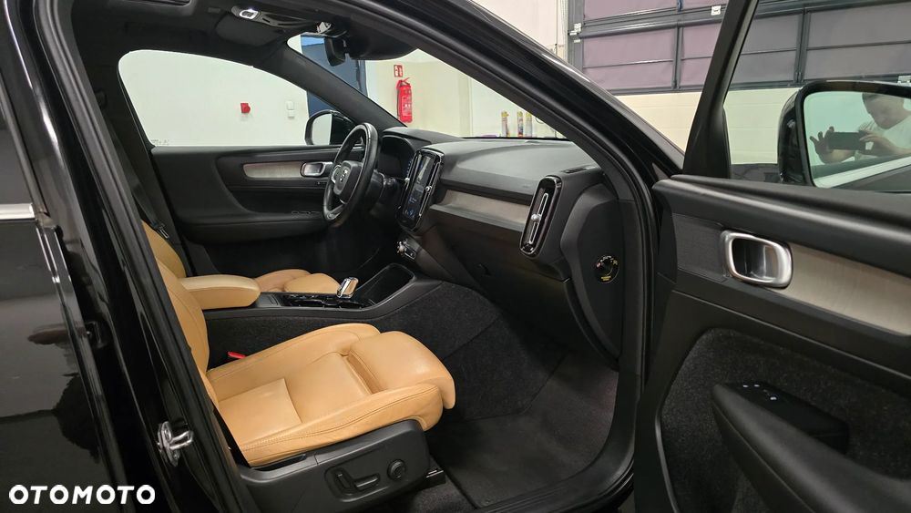 Volvo XC 40 D4 AWD Inscription - 8