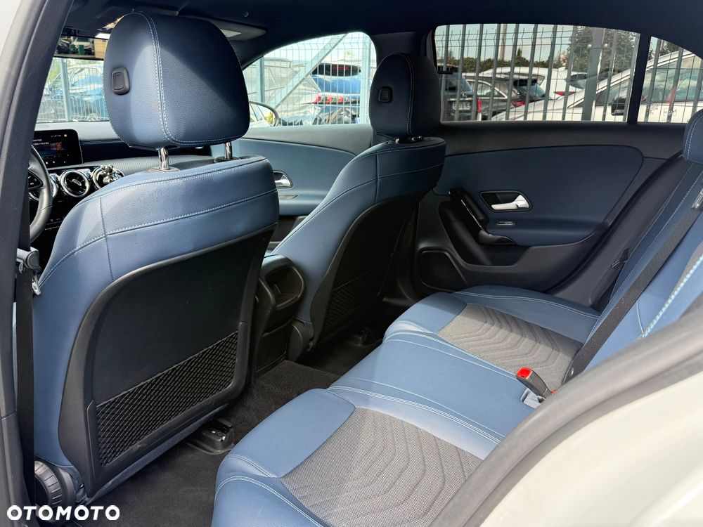 Mercedes-Benz Klasa A 180 d 7G-DCT - 10