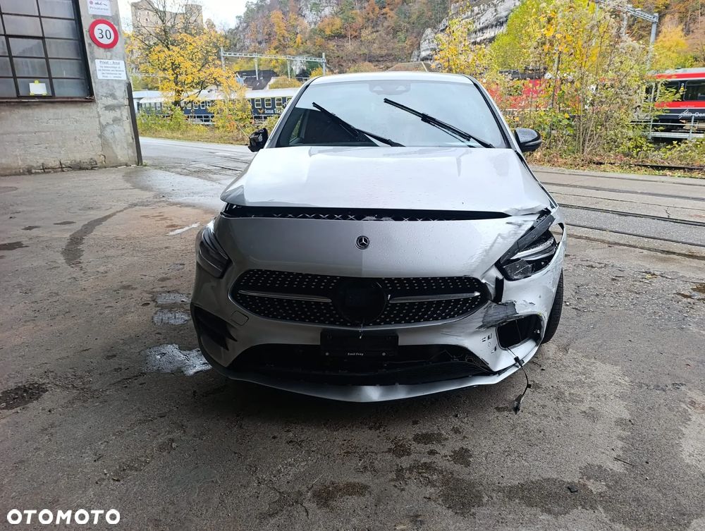 Mercedes-Benz Klasa B 250 4Matic 7G-DCT AMG Line - 8