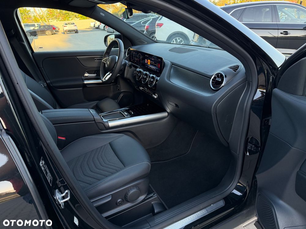 Mercedes-Benz GLA 200 Progressive - 22
