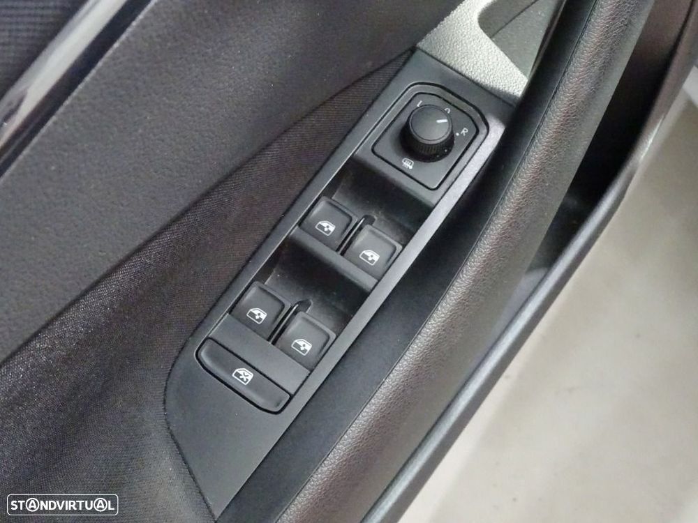 Skoda Kamiq 1.0 TSI DSG - 10