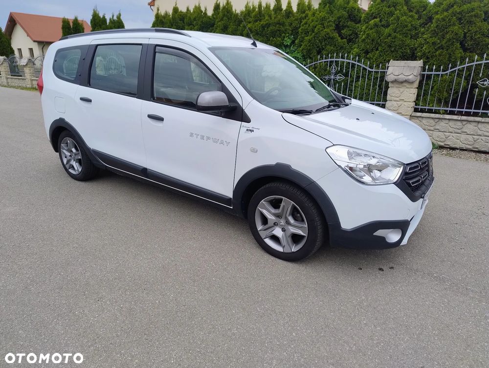 Dacia Lodgy 1.3 TCe Stepway S&S - 4