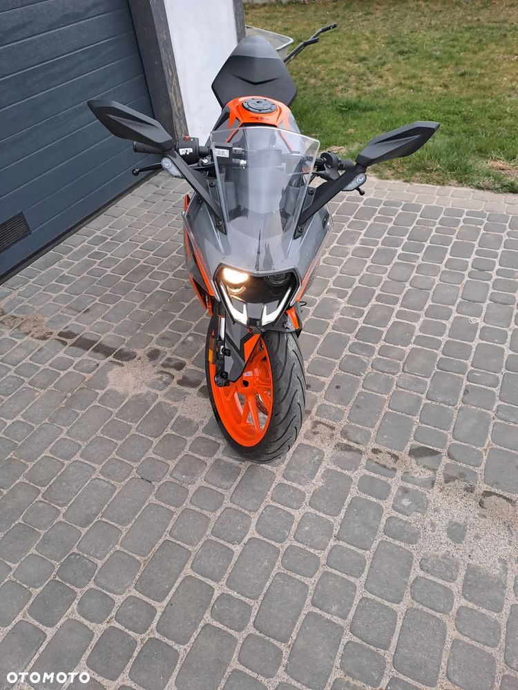 KTM RC 125 - 11