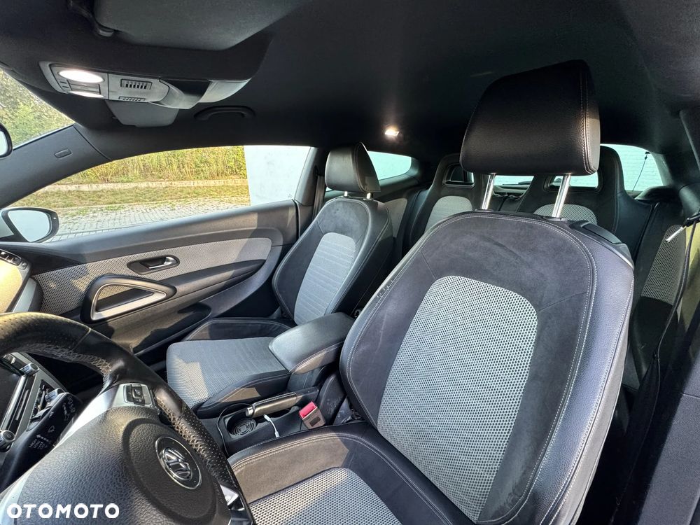 Volkswagen Scirocco 2.0 TSI - 13