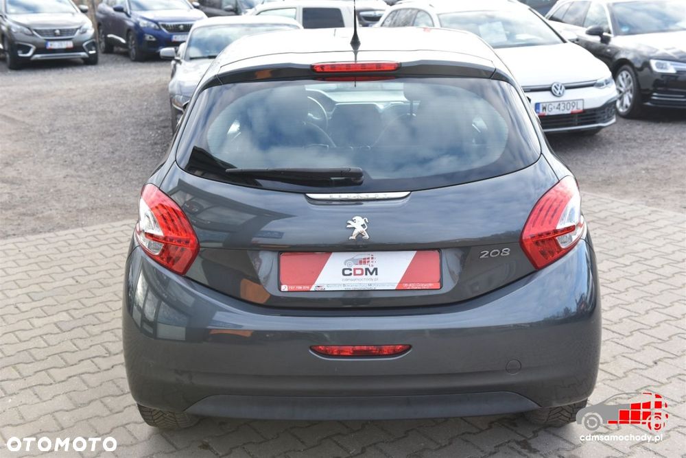Peugeot 208 - 10
