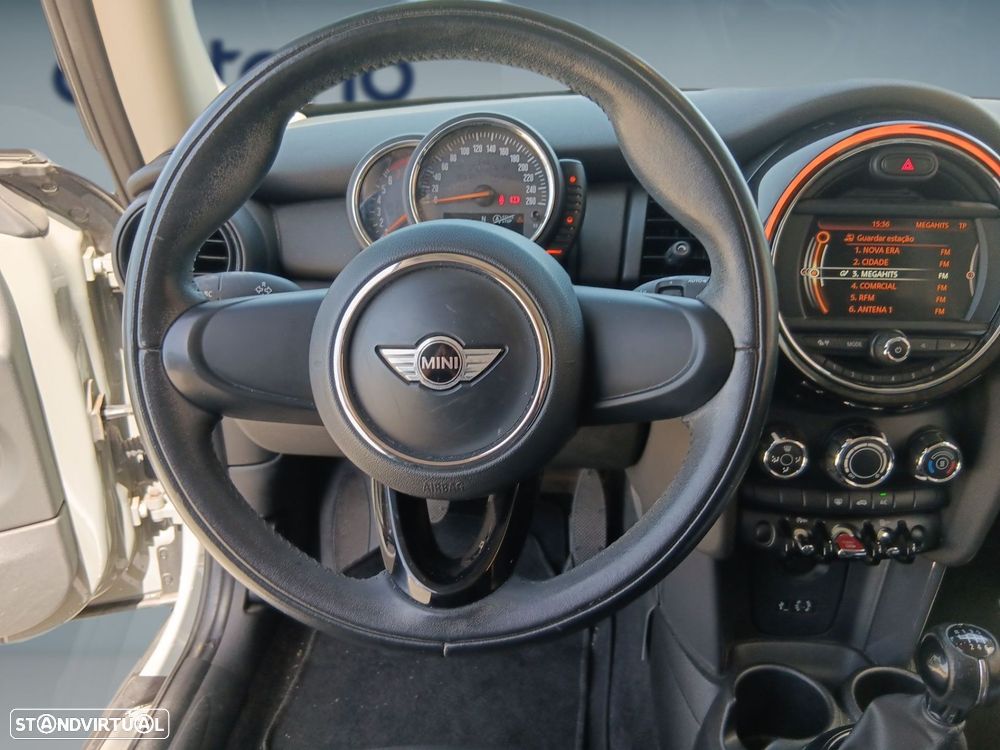 MINI 3 Portas One - 13
