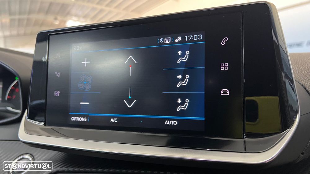 Peugeot 2008 1.2 PureTech Allure Pack EAT8 - 39