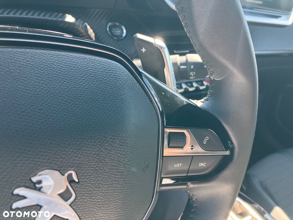 Peugeot 2008 1.2 PureTech Allure Pack S&S EAT8 - 19