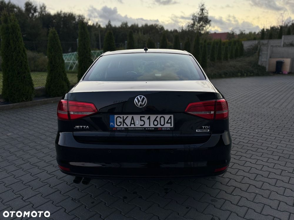 Volkswagen Jetta 2.0 TDI DPF BMT Trendline - 6