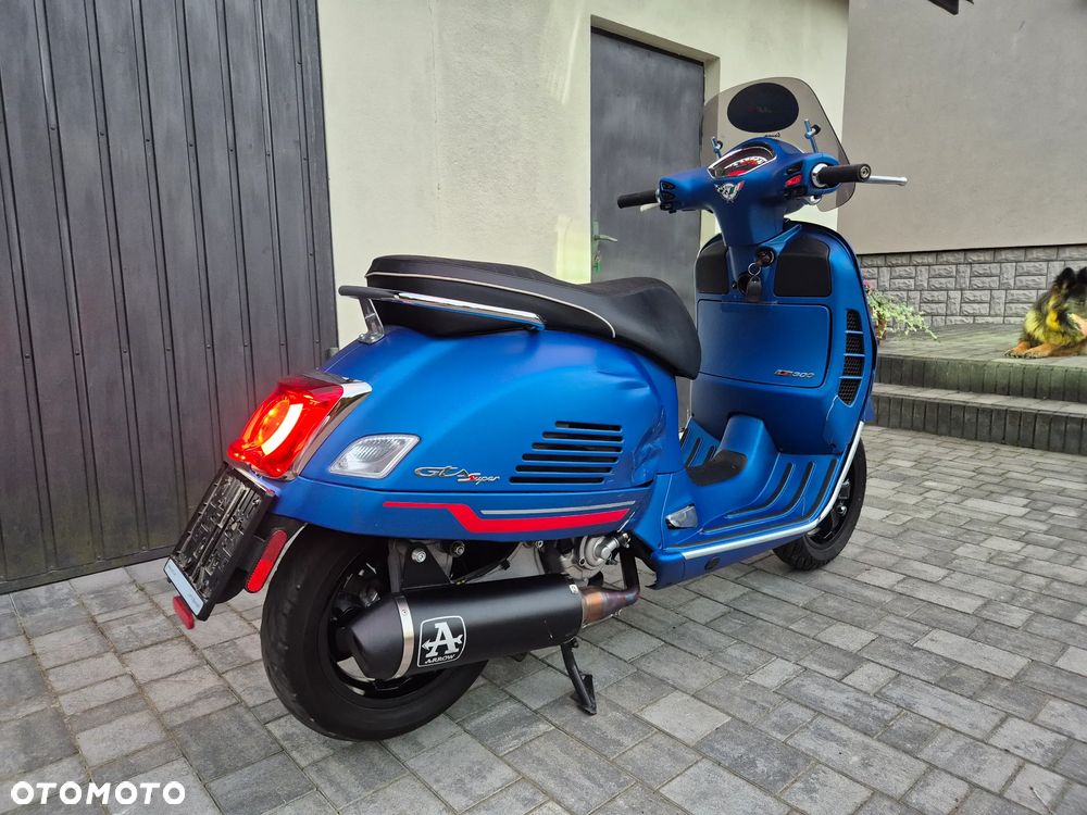 Vespa GTS - 7