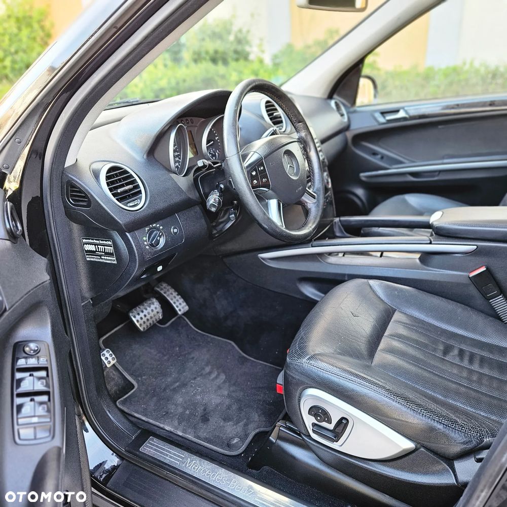 Mercedes-Benz ML - 13