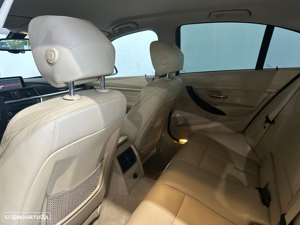 BMW 328 i Auto Pack M - 60